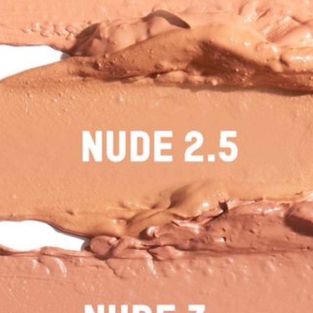 KKW BEAUTY NUDE LIPSTICK COLOR 2.5 NEW IN BOX